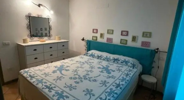 2 Bedroom Apartment close to Bados Beach, Забронировать Апартаменты/квартира Отели Ольбия с парковкой, рядом с Пляж Ло-Сквало, Парковка