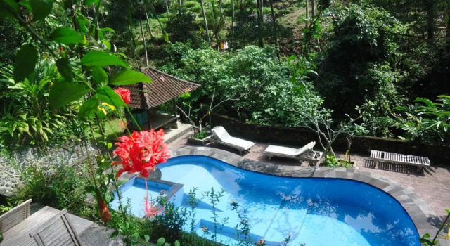 Люкс с видом на сад Sari Wangi Cottage