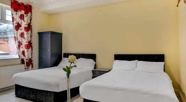 Семейный номер Standard Empire Hotel