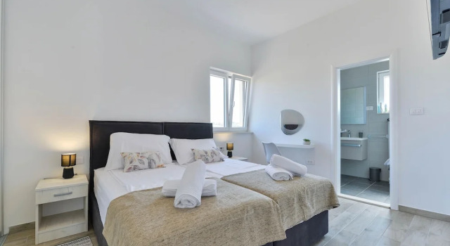 Modern & spacious villa with pool AE1445, Book Villa Hotels in Mulo with a Pool, Swimming Pool