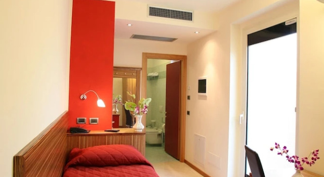 Одноместный номер Comfort Hotel 5 Vie