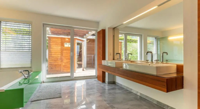 Коттедж Ferienhaus Bergpanorama mit Sauna & großem Garten