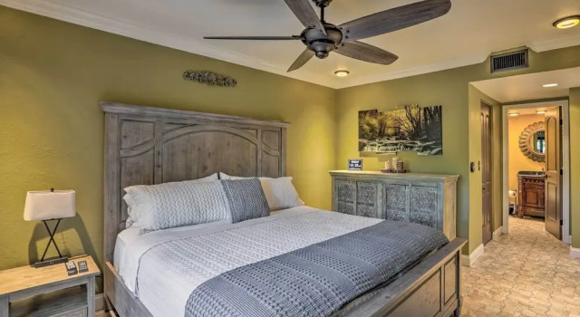 Апартаменты Chic Fort Myers Escape w/ Community Perks!