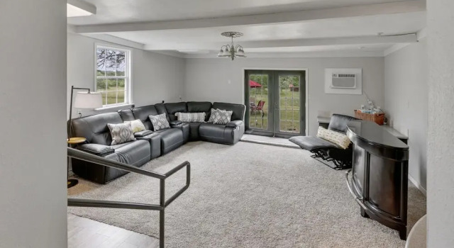 Gorgeous Home Near Wineries w/ Hot Tub & Fire Pit