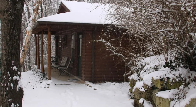 Crystal Cove Bed and Breakfast, Забронировать Отель Отели Table Rock Lake с парковкой, Парковка