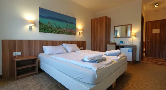 Двухместный номер Standard с видом на сад Balaton Colors Beach Hotel