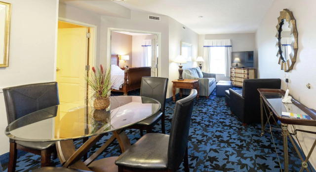 Двухместный люкс Hampton Inn & Suites Jacksonville Deerwood Park