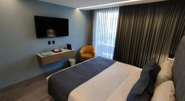 Двухместный люкс с балконом Alia Inn Boutique WTC
