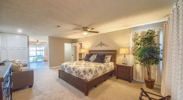 Our Lake View Cl 1683 4 Bedroom Home by RedAwning