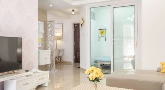 Апартаменты Big White's Home Xincheng Branch