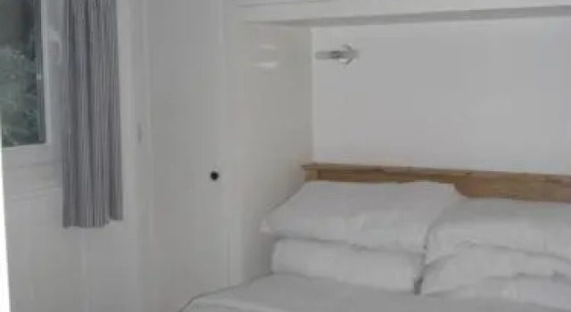 Whiteshell Chalets, Забронировать Шале Мамблс Полуостров Гоуэр