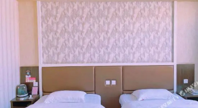 Baoji Huahao Hotel (Baoji Railway Station Jinger Road Branch), Buchen Sie Hotel Baoji Shaanxi