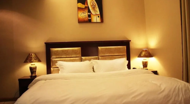 Karen Century Hotel (Mudu Ancient Town Lingyan Mountain Scenic Area Branch), Book Hotel Hoteller i Suzhou med parkering, Parkering