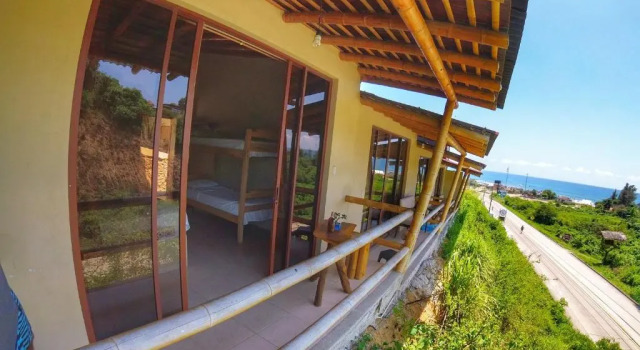 Семейный номер Standard с балконом Punta Hills Montanita