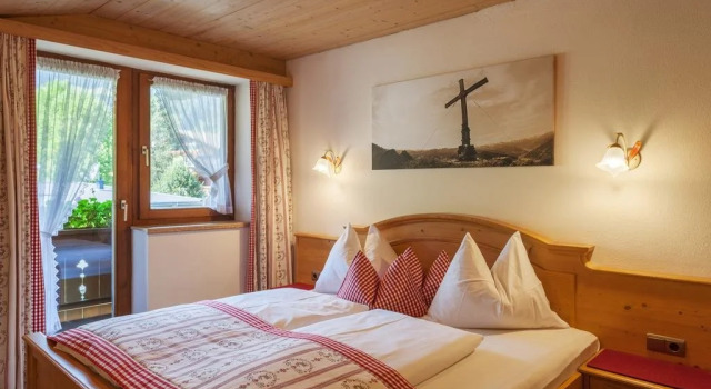 Landhaus Zillertal, Rezervați Casă de vacanță Pankrazberg Fügen