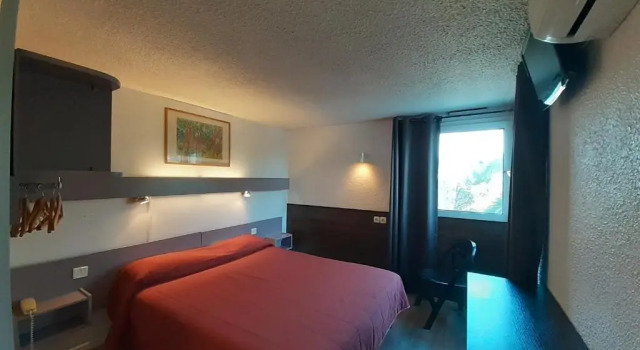 Номер Economy Hotel les Tourrades