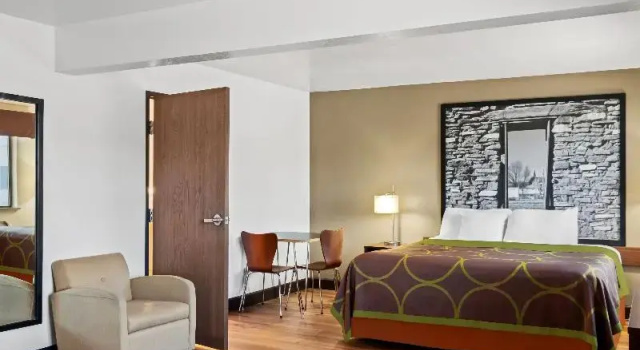 Четырёхместный номер Standard Super 8 by Wyndham Santa Rosa