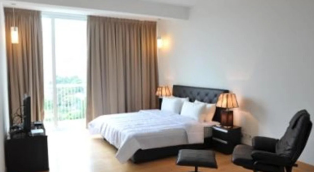 Brunsfield Embassyview Condosuite