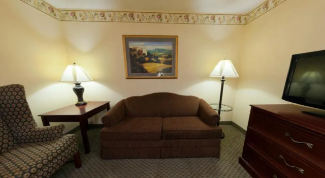 Четырёхместный люкс c 1 комнатой Country Inn & Suites by Radisson, St Cloud East, MN