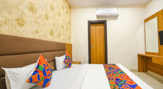 Fabhotel Golden Tree, Rezervovat Hotel Hotely v Punjab s parkováním, Parkování