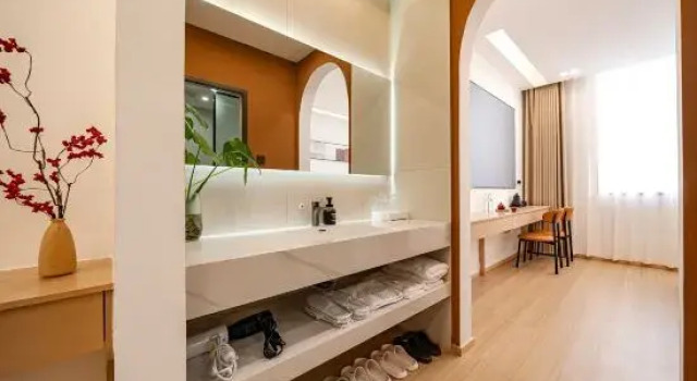 Люкс Deluxe YueJian Four Seasons Homestay