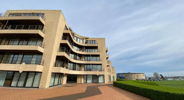 Beautiful Apartment On The Marina, Rezerwuj Apartament Hotele w Bruksela z parkingiem, Parking