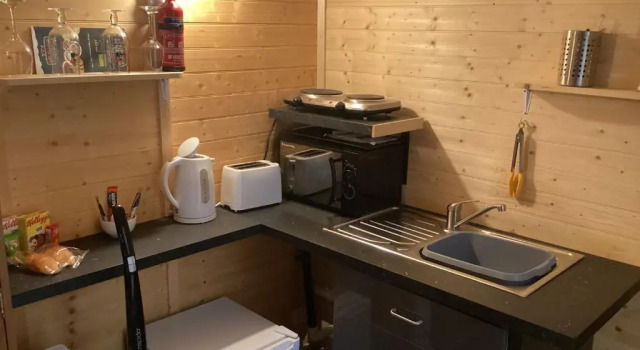 Vigo Retreat cabin 1