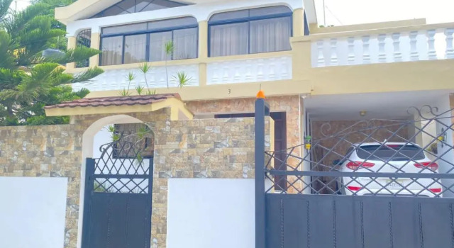 Agradable Casa Con Estacionamiento Privado