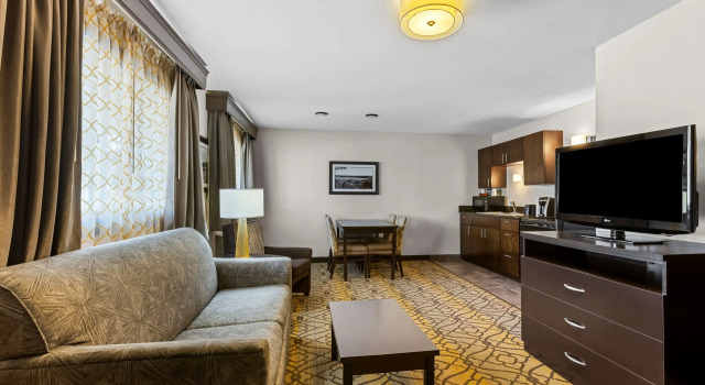 Четырёхместный люкс Best Western of Harbor Springs