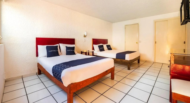 Capital O Colón, Ciudad Guzmán Jalisco, Book Hotel Hotels in Jalisco with a Pool, Swimming Pool