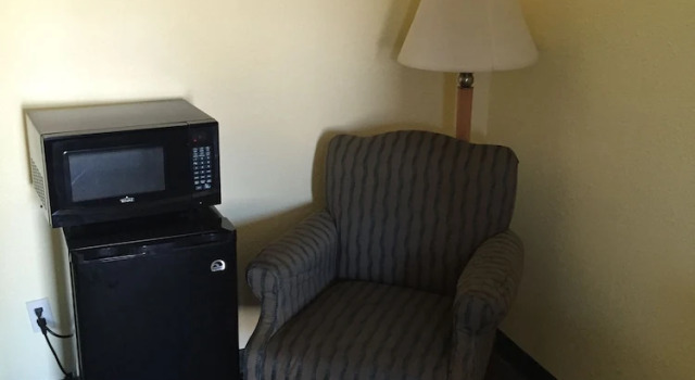 Четырёхместный номер Standard Park Hill Inn and Suites