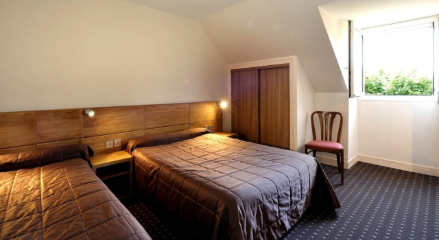 Трёхместный номер Standard Logis Hôtel Restaurant Du Labrador