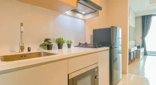 Студия Standard c 1 комнатой Simple Designed And Homey Studio At Apartment Capitol Suites