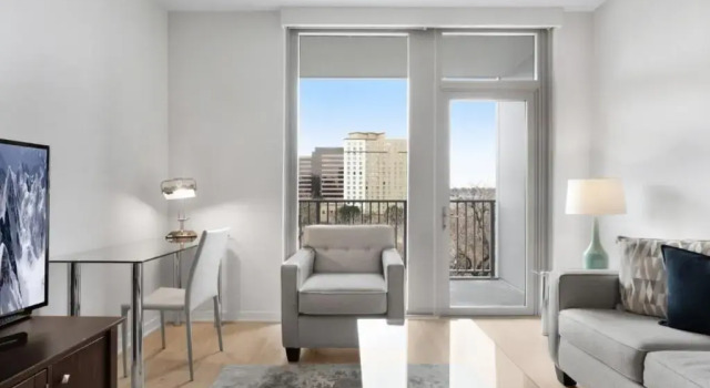 Апартаменты Premium с 2 комнатами с балконом Global Luxury Suites Crystal City