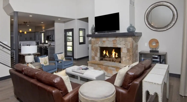 Glacier Court 1824 A
