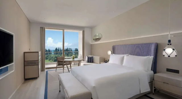 Двухместный номер Deluxe с балконом и с видом на океан The Mermoon Resort Hainan Tufu Bay, Tapestry By Hilton