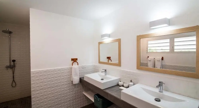 Вилла с 6 комнатами Alizee by Island Properties Online