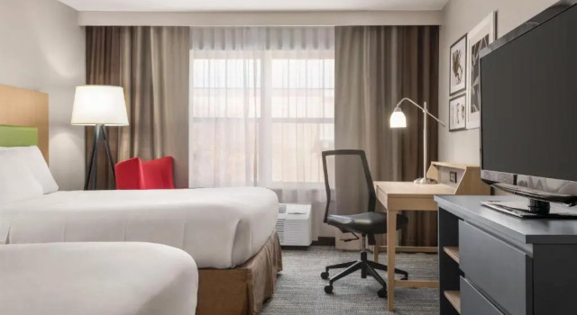 Четырёхместный номер Standard Country Inn & Suites by Radisson, Dubuque, IA