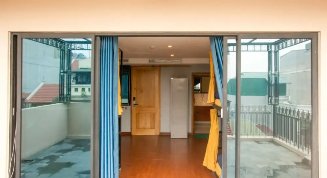 Кровать в общем номере (женский номер) RedDoorz Hostel @ Signature Inn