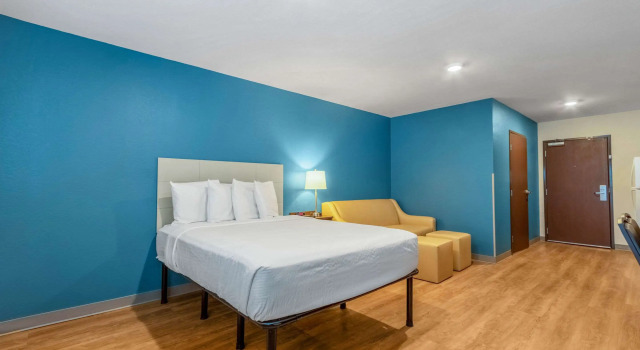 Двухместный номер Standard WoodSpring Suites Miramar