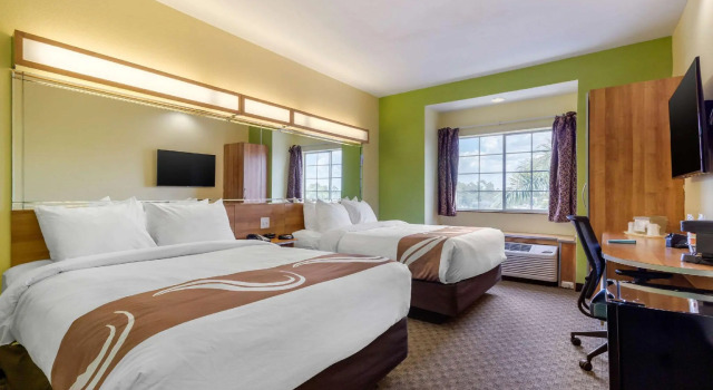Четырёхместный номер Standard Quality Inn & Suites Lehigh Acres Fort Myers