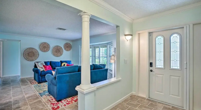 Charming Naples Home w/ Patio ~ 5 Mi to Beach, Buchen Sie Ferienhaus Naples 