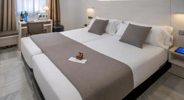 Двухместный номер Comfort SERHS Carlit Boutique Hotel