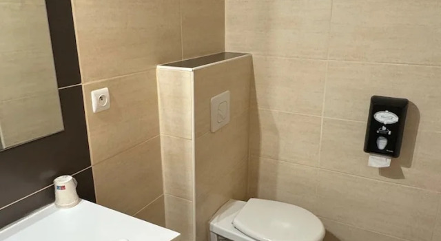 Трёхместный номер Comfort Hôtel Le Médiéval - Parking inclus & accueil vélo