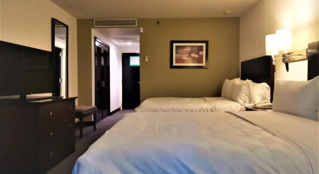 Четырёхместный номер Standard Holiday Inn Monterrey Valle by IHG