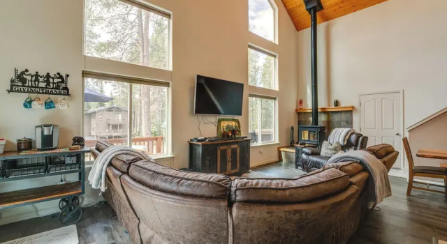 Коттедж Private Beach On-site! Soda Springs Cabin