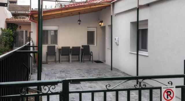 Newly built detached house with parking, Book Hotel Larissa Thessalia
