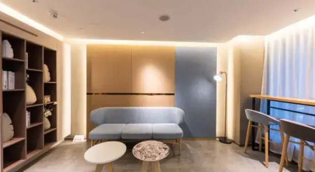 Homeinn · neo (Urumqi Nanhu Beilu Subway Station), Rezerwuj Hotel Urumqi Xinjiang