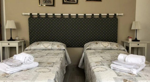 Abbazia di Santo Stefano, Prenota Affittacamere Hotel a Veneto con parcheggio, Parcheggio