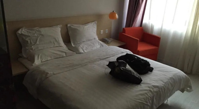 Kunming Traveler's Home Wacangzhuang, Rezerwuj Hotel Hotele w Kunming z parkingiem, Parking